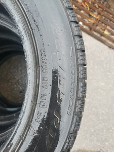 Pirelli 225/55 R17 M+S (3 foto / 4)