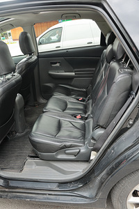 Toyota prius+ (8 foto / 14)