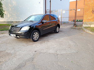 Мерседес-Бенц ML350 4matic 200квт (2 фото из 7)