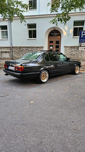 BMW 730i v8 shadowline (3 фото из 7)
