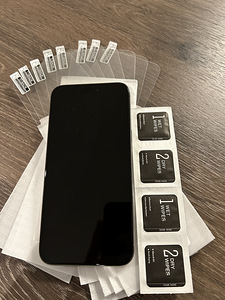 iPhone 15 Pro Max kaitseklaasid (3 foto / 3)