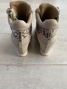 Guess wedge jalatsid suurus 35 (3 foto / 5)