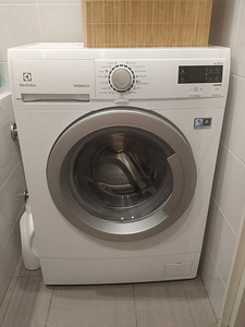 Pesumasin Electrolux (2 foto / 3)