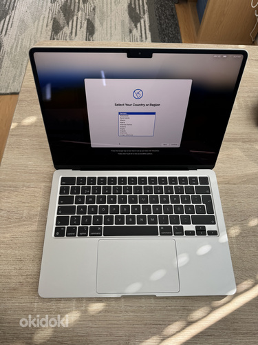 Apple MacBook Air 13 M2 (2022) 256GB SWE (фото #1)
