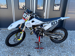 Husqvarna TC 125cc 2t 2022a. (3 foto / 10)