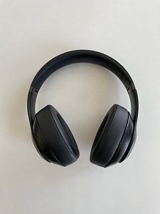 Беспроводная связь Beats Studio 3 (2 фото из 3)
