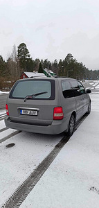 Kia Carnival (2 фото из 4)