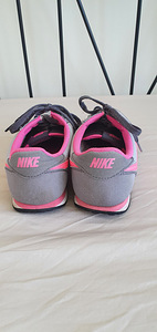 Nike tossud s41 (26.5cm) (2 foto / 3)