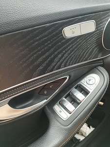 Mercedes-Benz C 220 2.1 125kW (3 foto / 11)