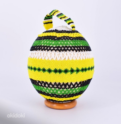 Helmestega Aafrika jaanalinnu muna