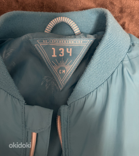 Весенняя осенняя куртка 134 см