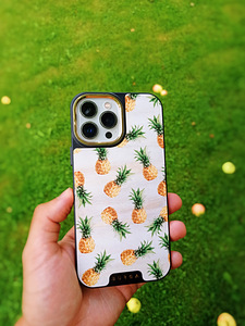 iPhone 13 Pro Max 256GB with cover (2 foto / 2)
