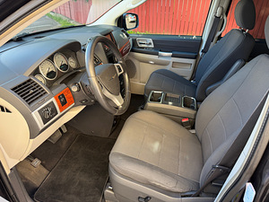 CHRYSLER GRAND VOYAGER (6 foto / 15)