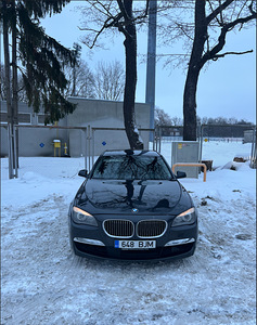 BMW 740d 3.0 225kW (2 foto / 15)
