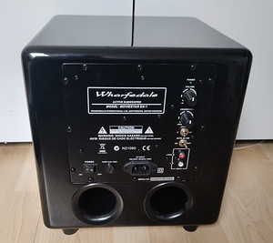 Aktiiv-subwoofer (8 foto / 10)