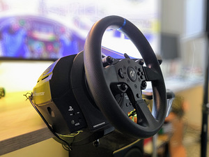 Thrustmaster T300RS GT Edition rool + TH8A käigukang (3 foto / 5)