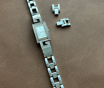 Женские часы guess с кристаллами Swarovski