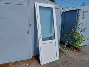 Müüa plastik profiilist uksed! (1 foto / 2)