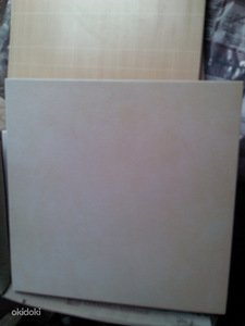 Keraamilised plaadid 33,5*25 (17 tk/5 tk); 33,5*33,5 (5 tk) (2 foto / 2)