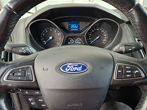 Ford Focus универсал 2016 г. (6 фото из 14)