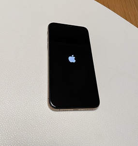 Продать iPhone XS 64GB Gold | (3 фото из 3)