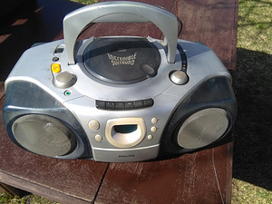 MJUA RADIO (1 foto / 3)