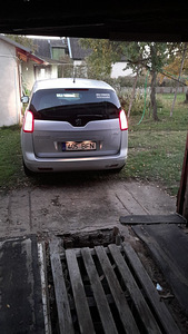 PEUGEOT 5008 1.6 БЕНЗИН 2011 (6 фото из 15)
