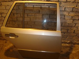 Mercedes W124T, parem esim. uks lisadega,hõbe,korralik (4 foto / 10)
