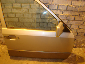 Mercedes W124T, parem esim. uks lisadega,hõbe,korralik (1 foto / 9)