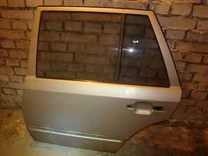 Mercedes W124T, parem esim. uks lisadega,hõbe,korralik (7 foto / 9)