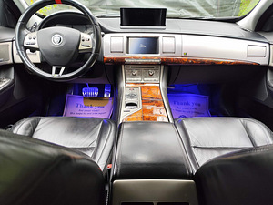 Jaguar XF R-Design (10 foto / 13)