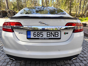 Jaguar XF R-Design (3 foto / 13)