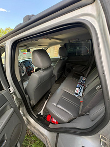 Jeep Grand Cherokee 5,7 hemi 2007a (5 foto / 8)