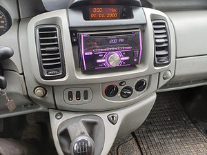 OPEL VIVARO 1,9td 74kw (7 foto / 8)