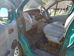 Opel Vivaro 1.9 74kW (8 foto / 10)