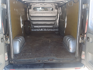 NISSAN PRIMASTAR Long 1,9td 74kw 2003 (5 foto / 7)