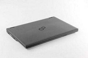 Fujitsu LifeBook E449 (3 фото из 3)