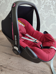 Turvahäll Maxi-Cosi Pebble koos alusega FamilyFix (6 foto / 9)