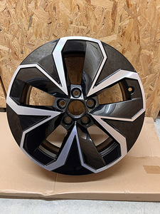 Üksik Škoda Scala/Kamiq valuvelg 16" UUS (1 foto / 3)