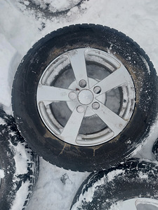 5x114,3 veljed 15x6.5 naastrehvidega (3 foto / 10)