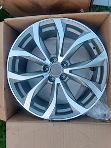Audi 562 replica veljed 5x112 19x8 2tk uued (2 foto / 4)