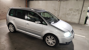 Volkswagen Touran 1T 2.0 tdi 103Kw (2 фото из 14)