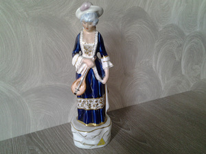 Статуэтка Royal Dux (3 фото из 3)
