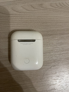 AirPods 1. правый наушник (3 фото из 4)