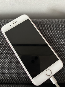 iPhone 7/ Rose Gold (2 foto / 3)