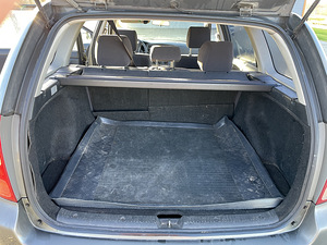 Toyota Corolla 2002 (8 фото из 11)