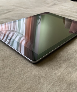 iPad 6-го поколения 128 гб (3 фото из 6)