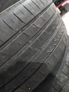 Шины 225/40/r19 (2 фото из 2)