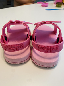 Peppa pig сандали (2 фото из 2)