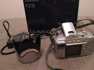 Panasonic Lumix DMC FZ3 (2 foto / 3)